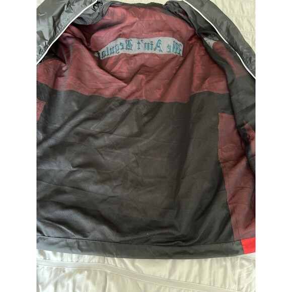 WAR We Ain’t Regular Windbraker 4XL - Picture 8 of 11